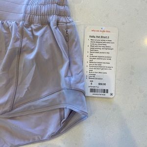 Lululemon Hotty Hot Short ll with Tags Sz 6